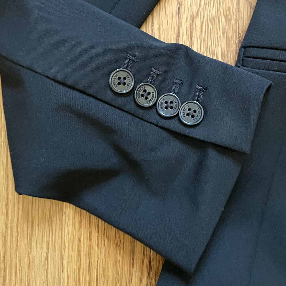 Express Women's Black Single-Button Blazer - Picture 3 of 8